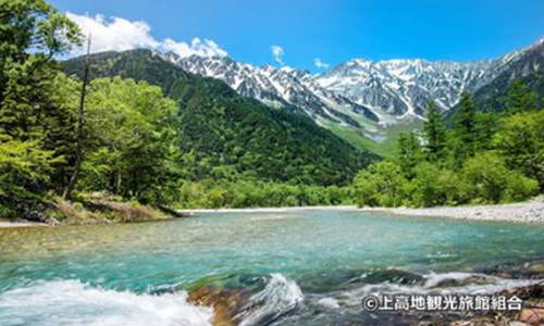 新緑と残雪上高地さんぽ