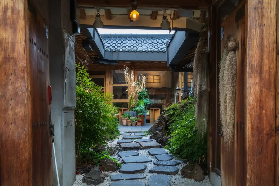 益善洞韓屋通りの路地
